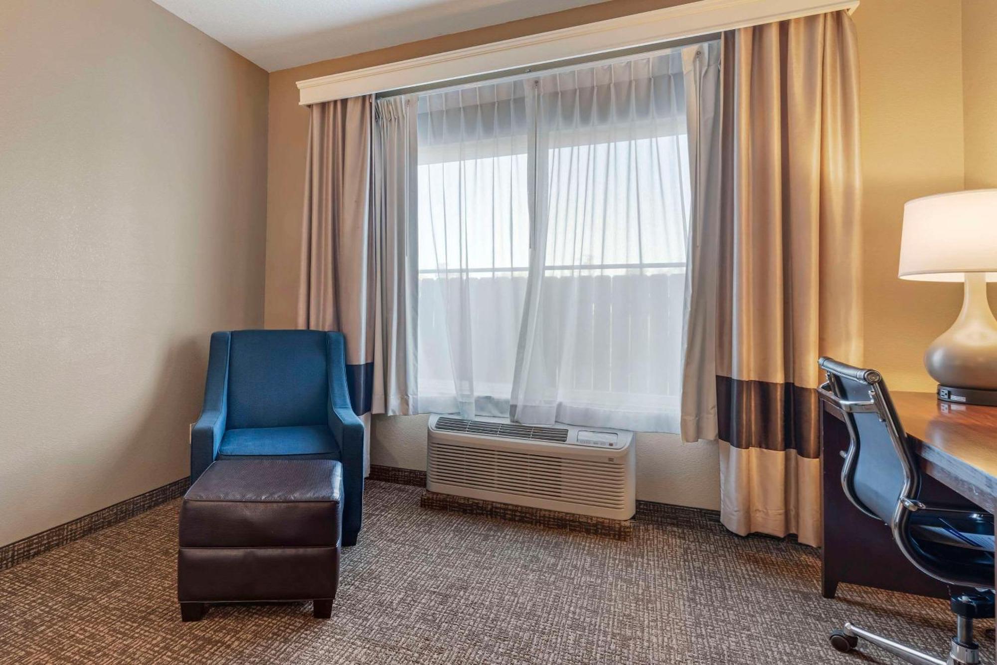 Comfort Inn Lathrop Stockton Airport Exterior photo